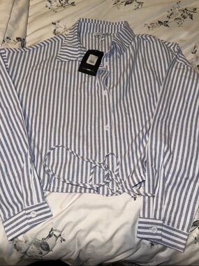 Fashion nova Hampton Getaway Cropped
Shirt - Blue/combo